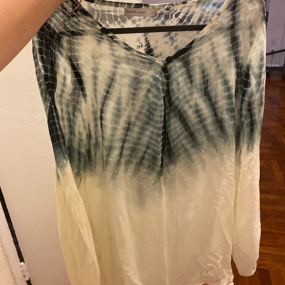 A nice beach shirt!.